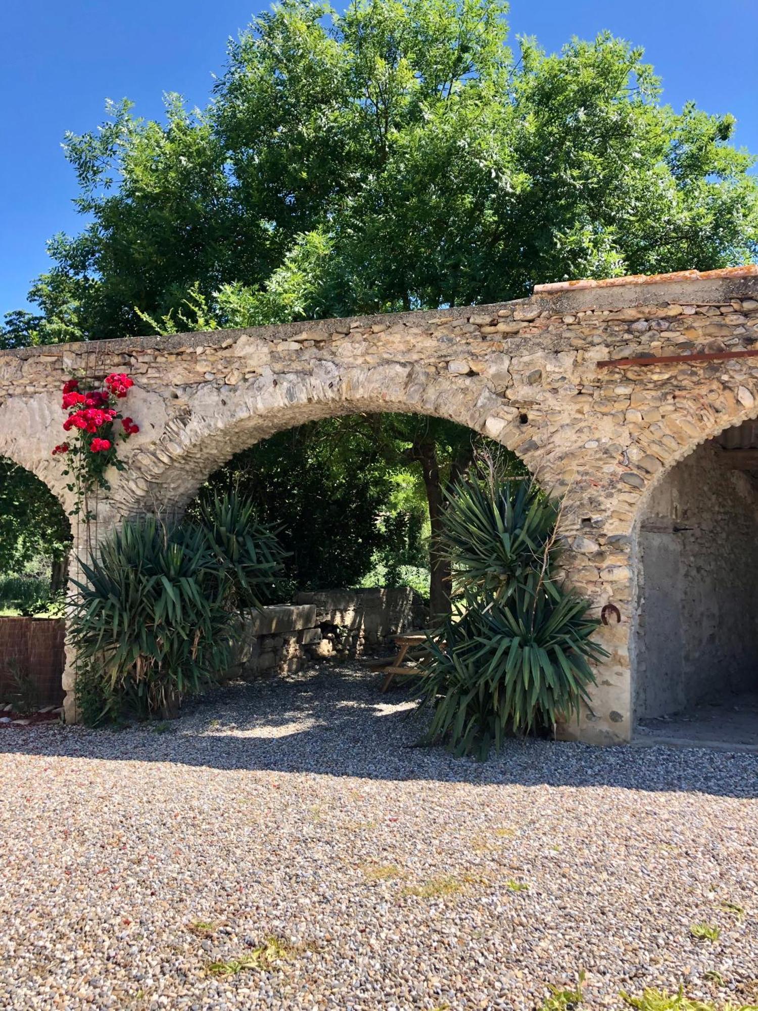 La Maison De L'Aqueduc Cournanel Экстерьер фото